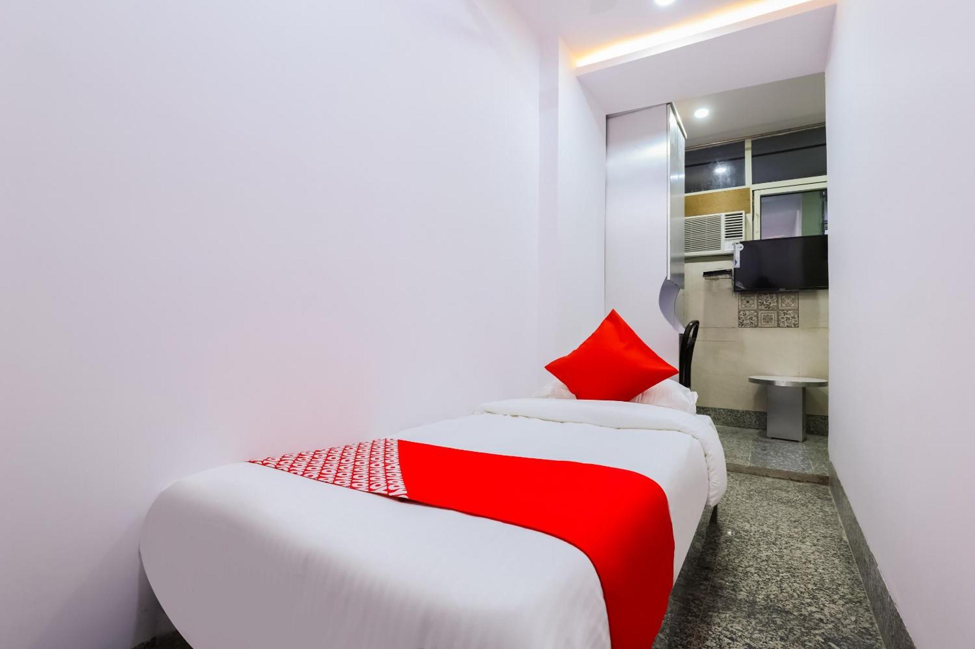 โอโย 46183 นิวเทค อินเดีย Hotel เดลี ภายนอก รูปภาพ